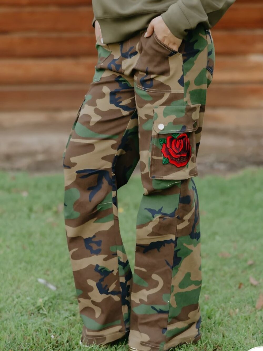NWT Rodeo Quincy Heavenly Rose camo pant Size XL